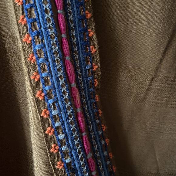 Anthropologie Maeve Bohemian Embroidery Trimmed Wrap Sleeveless Top - Picture 6 of 8